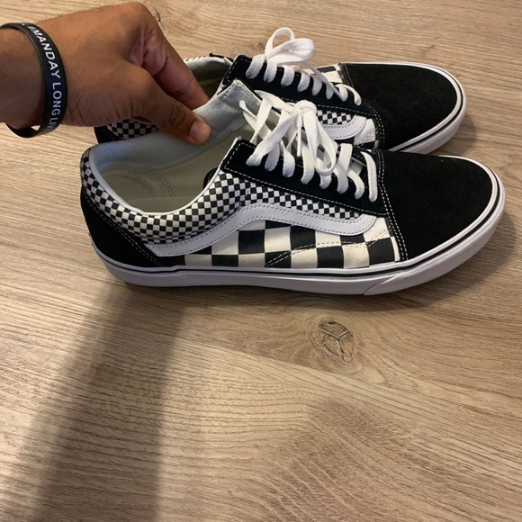 Sneakers - Picture 1 of 3